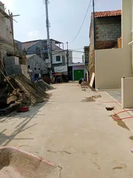 Di jual rumah 2 lantai di jagakarsa bebas banjir