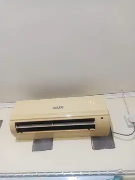 AC bekas 1 pk AUX Normal Watt