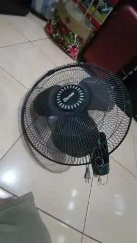 Kipas angin COSMOS 16IN KONDISI NORMAL!!!