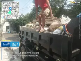 Jasa buang puing dan buang sampah