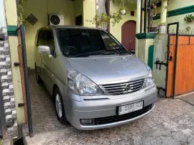 Dijual Nissan Serena Hws 2012 AT Gress