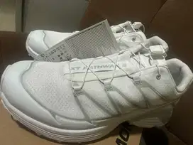 Sepatu solomon XT PATHWAY 2