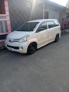 Daihatsu Xenia 2013 Bensin