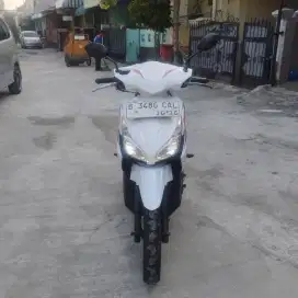 Pajak on 10/26 plat B tgr dijual honda Vario fi 110 led agnes thn 2014