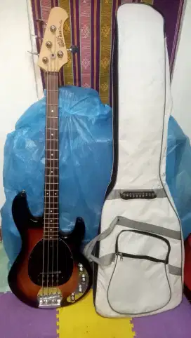 Bass elektrik Ernie ball musicman