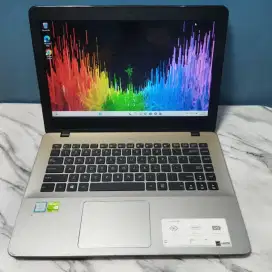 ASUS I7-7500U NVDIA 2GB 8GBRAM/256 SSD WIN11