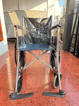 Dijual Kursi roda standar 100% original