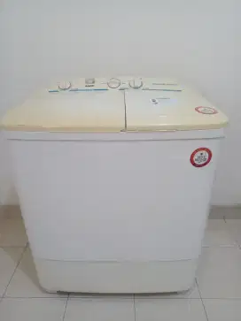 Mesin cuci Sanyo 2 tabung