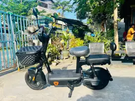 SEPEDA LISTRIK YADEA