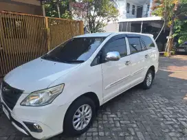 Toyota Innova 2.5 E Diesel M/T