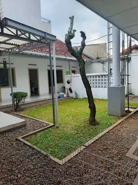 Disewakan Rumah 1 Lantai di Sayap Pajajaran