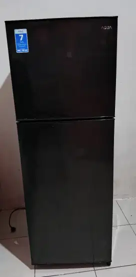 DI JUAL Kulkas 2 pintu