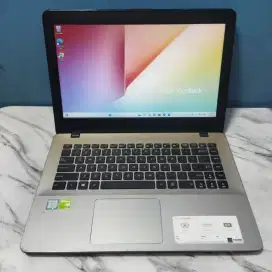 ASUS I7-7500U NVDIA 2GB 8GBRAM/256 SSD WIN11
