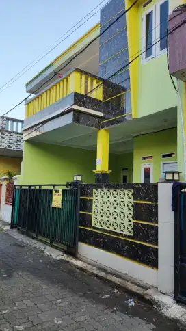 Dikontrakkan Rumah Dua Lantai Tangerang Selatan
