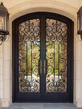 pintu besi tempa