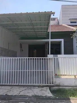 Disewakan rumah 2 lantai di puri dago arcamanik