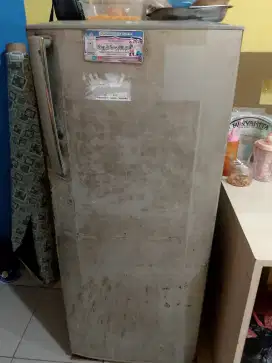 Jual freezer 6 rak merek LG