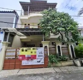 RUMAH CANTIK DI JL KAYU PUTIH UTARA PULO GADUNG JAKARTA TIMUR