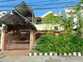 Dijual cepat rumah 2⅕ lt bangunan kokoh dan kuat*