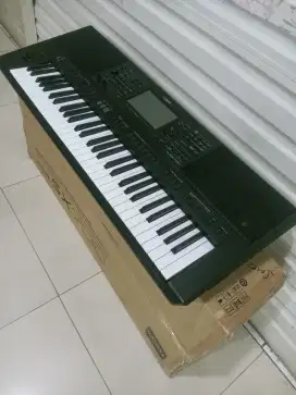 Keyboard Yamaha PSR SX 700 mulus