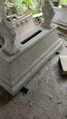 Kijing makam biasa