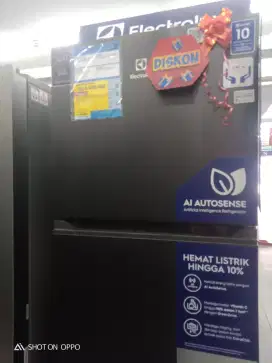 KULKAS TERBARU ELEKTROLUK