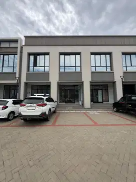 Rukan Milenial Extension PIK 2 2Lt dan Rooftop 4,5x12 Siap Pakai
