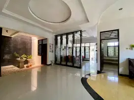 RUMAH SECOND TANAH LUAS, SEMI FURNISH, DI GODEAN