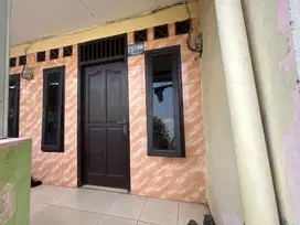 DISEWAKAN KONTRAKAN 3 PETAK DI PESANGGRAHAN JAKARTA SELATAN