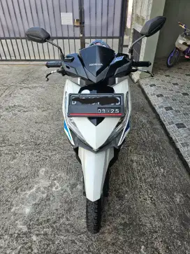 Vario 125 Tahun 2015