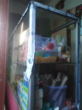 Etalase buat jualan nasi padang