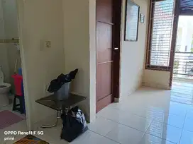 Dijual Cepat Rumah 2 lantai di Nusaloka BSD 3 kamar