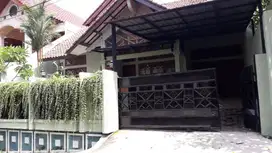 Rumah Dijual dan Disewakan Lokasi Strategis di Jl. Semeru, Semarang