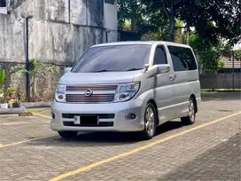 Elgrand 2.5 AT CBU 2008