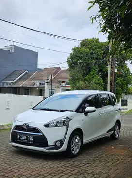 Toyota Sienta 1.5 G Matic Tahun 2017