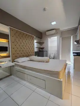 DISEWAKAN TAHUNAN Studio full furnish Apartemen educity by Citihome