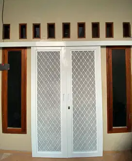 teralis jendela aluminium