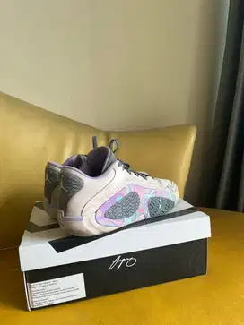 Sepatu basket jordan tatum