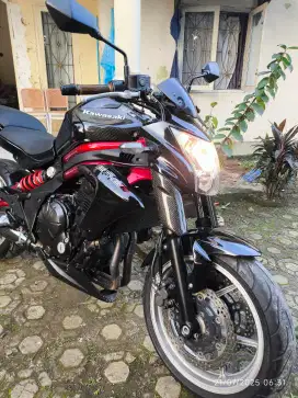 MOGE ER6 NAKED 650 CC