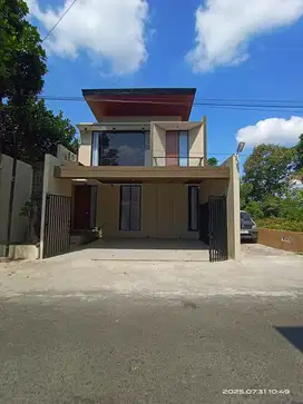 Rumah Mewah Full Furniture Maguwoharjo dekat Kampus Jalan Tajem