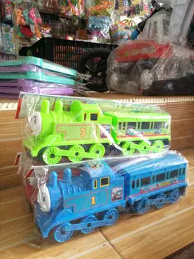 mainan anak thomas baterai