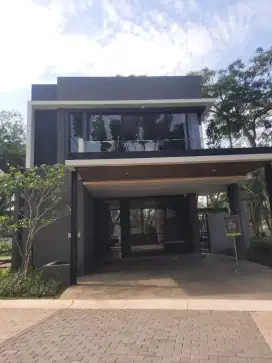 Rumah mewah murah dikawasan elite lippo central 5 menit ke tol