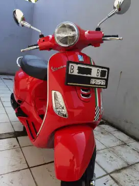 Vespa Matic LX125 2022 i-get Merah Like New Simpanan