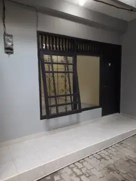 Disewakan rumah / kontrakkan kosong di lantai 1