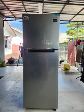 Dijual Kulkas Samsung 2 Pintu Model RT29K5032S8/SE