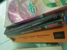 Buku Kuliah MM ugm dan Sma Jurusan Manajemen 6Buku borongan like new