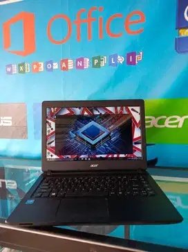 Acer Es1-432 Ram 10 GB SSD 128 GB semua fungsi normal dan lancar