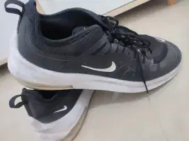 Sepatu Nike Air Max Axis