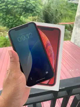 Iphone XR memori 128 mulus lengkap kotak