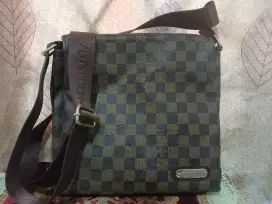Jual cepat  Tas LV
